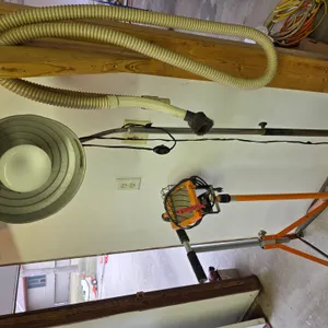 2 Shop Lights And Shop Stand, Buying All for One Money