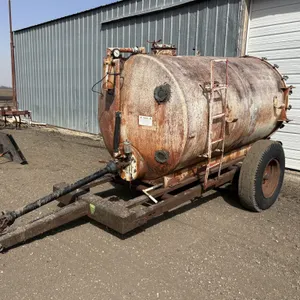 Clay Liquid Manure Tank, Approx 1500 Gal, on Single Axle Trailer, 10.00-20 Truck Tires, 540 PTO, *ha