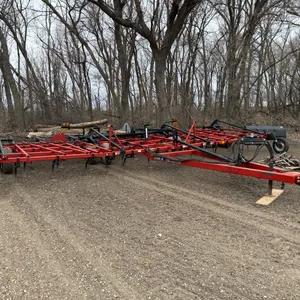 Case IH Tigermate II 34 ½’/36 ½’ Field Cultivator, 4 Bar Coil Tine Harrow, Walking Tandems, Rear Hit