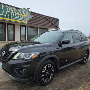 2020  Nissan  Pathfinder