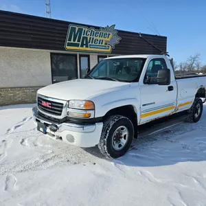 2006  GMC  Sierra 2500HD  Work Truck 2dr Regular Cab LB  RWD