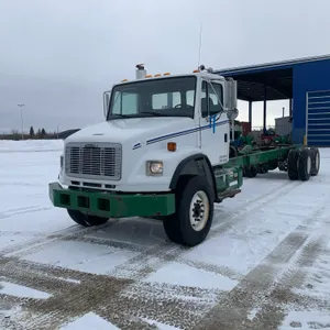 2003  Freightliner  FL106  T/A  Cab & Chassis
