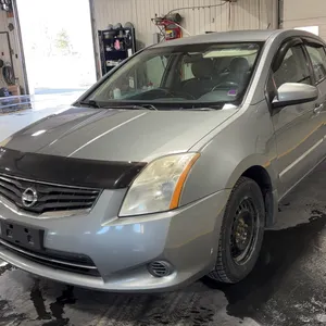 2010  Nissan  Sentra  2.0 FWD 4dr Sedan