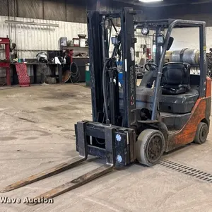 Toyota 8FGCU25 forklift