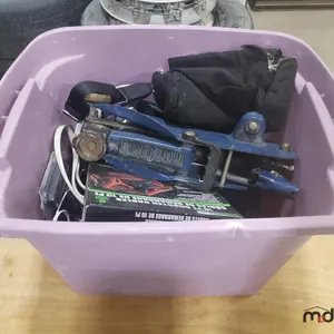 Floor Jack, Cables & More
 UNRESERVED