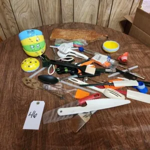 4 Kid Bowls with faces; serving spoon