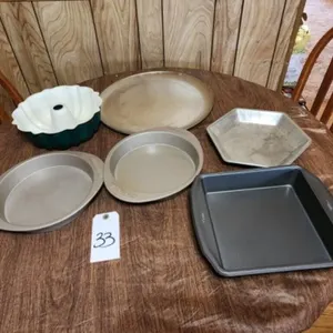 Misc Baking Pans Qty 6-Bundt, pie, pizza