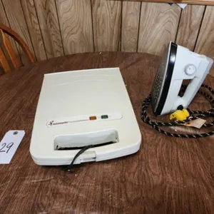 Toastmaster Family Waffle Baker & Proctor Iron