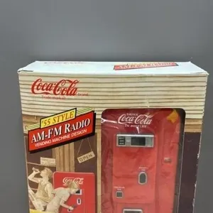 Coca-Cola Novelty AM/FM Radio.