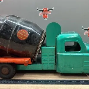 STRUCTO Cement Truck.