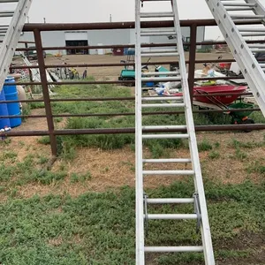 Aluminum extension ladder