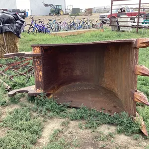 32” EXCAVATOR BUCKET - WBM