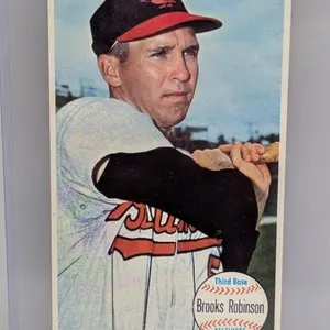 1964 Topps Giant Brooks Robinson #50
