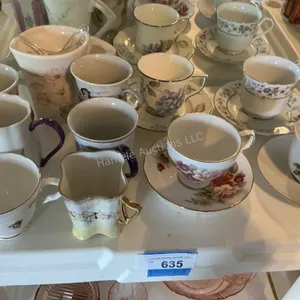 Cups & Saucers -  Bring Boxes