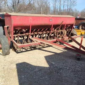 Massey Ferguson 33 grain drill