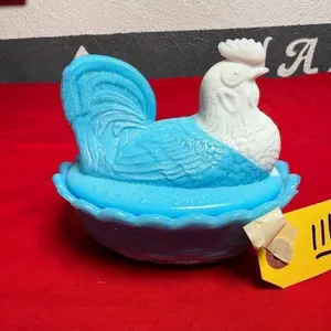 Westmoreland Milk Glass covered dish - Rooster on