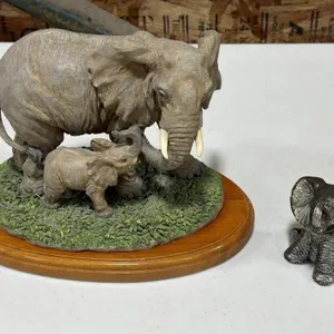 Elephant Statuette, Elephant Music Box