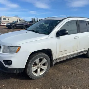 2013 Jeep Compass SUV, 2.4L, 4x4, 410,616 km, White, *VIN 1C4NJDAB3DD240765 (P10-R2-S1259)