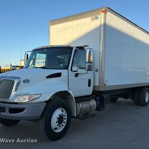 2017 International DuraStar 4300 box truck