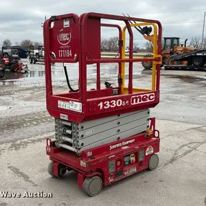 2018 MEC 1330SE scissor lift