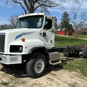 2006 International Paystar 5600i truck cab and chassis