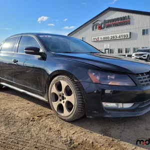 2015 Volkswagen Passat SEL Car