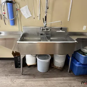 Stainless Steel Sink
 UNRESERVED
