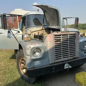 International 1800 Grain Truck 
 UNRESERVED