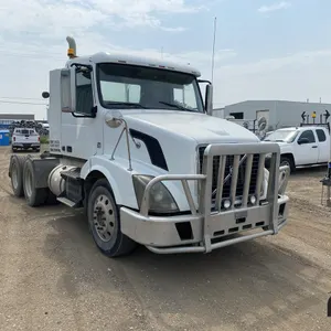 2009 Volvo Day Cab Semi Tractor