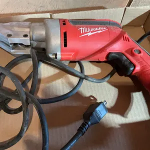 Milwaukee 18GA. Shear