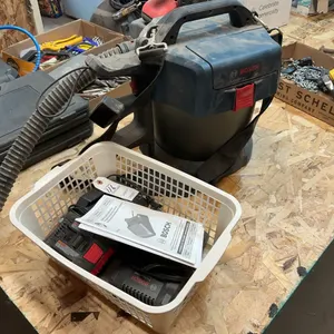 Bosch Cordless Shop Vac, Battery, Charger