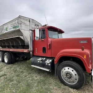 '82 IH Transtar 4300 Truck