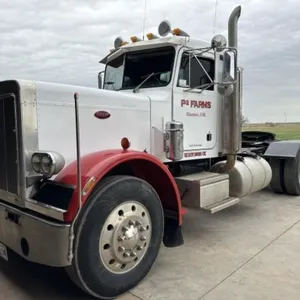 '86 Peterbilt 359 Truck