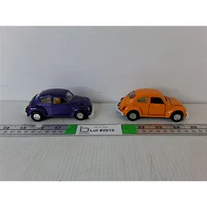 (2) Volkswagen Pullback Die Cast Beetles 1:36 Scale