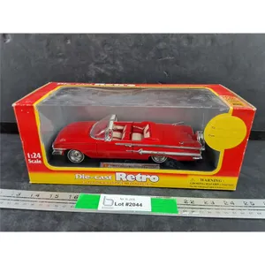 Die Cast Retro 1:24 Scale 1960 Chevrolet Impala Model - New