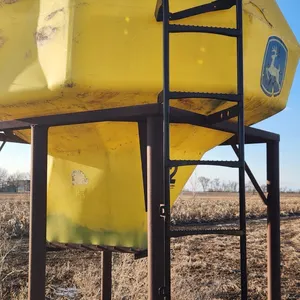 OFFSITE - 3 ton feed bin hasn't been used for a bit needs a lid