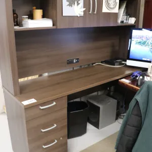 Office suit including desk (30x65x30) and a desk/hutch (67x65x20)