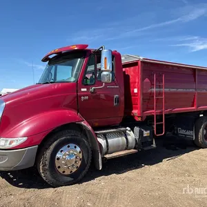 2004 International 8600 4x2 Grain Truck