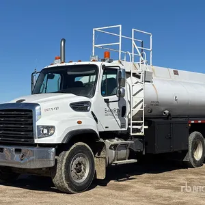 2013 Freightliner 114SD 6x4 T/A Sleeper Truck Tractor