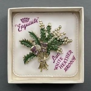 Vintage 60s Exquisite Lucky White Heather Brooch
