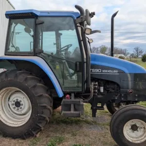 New Holland TS90 Cab Tractor w/Loader