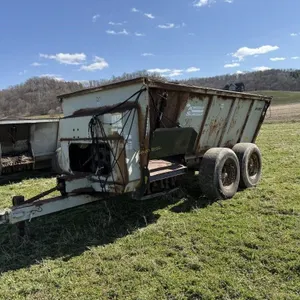 Kuhn Knight 8132 ProTwin Manure Slinger Spreader
