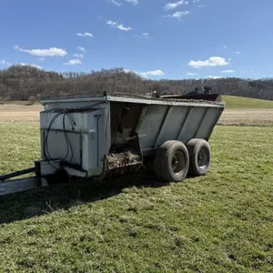 Kuhn Knight 8030 Manure Slinger Spreader