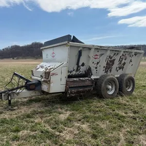 Kuhn Knight SLC132 Pro Twin Slinger Spreader