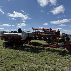 Case IH 1200 16 row corn planter