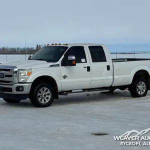2015 FORD F350 XLT FX4 CREW CAB PICKUP