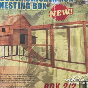 WOODEN CHICKEN RUN SHELTER