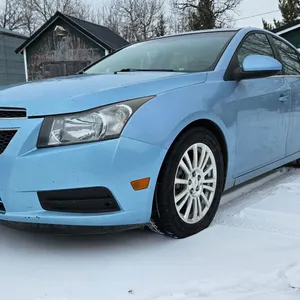CAR : 2011 Chevrolet Cruze