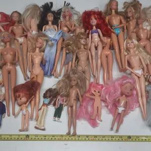 Collection of Vintage Dolls - mostly barbie