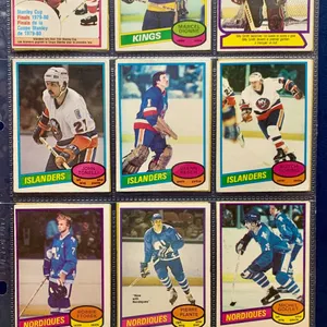 NHL HOCKEY - 18 x Mixed Vintage Hockey Cards
